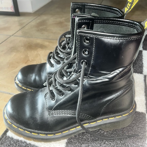 Dr. Martens- like new! - Picture 2 of 4